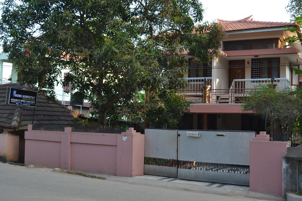 Thoms Beach Homestay Alappuzha Luaran gambar