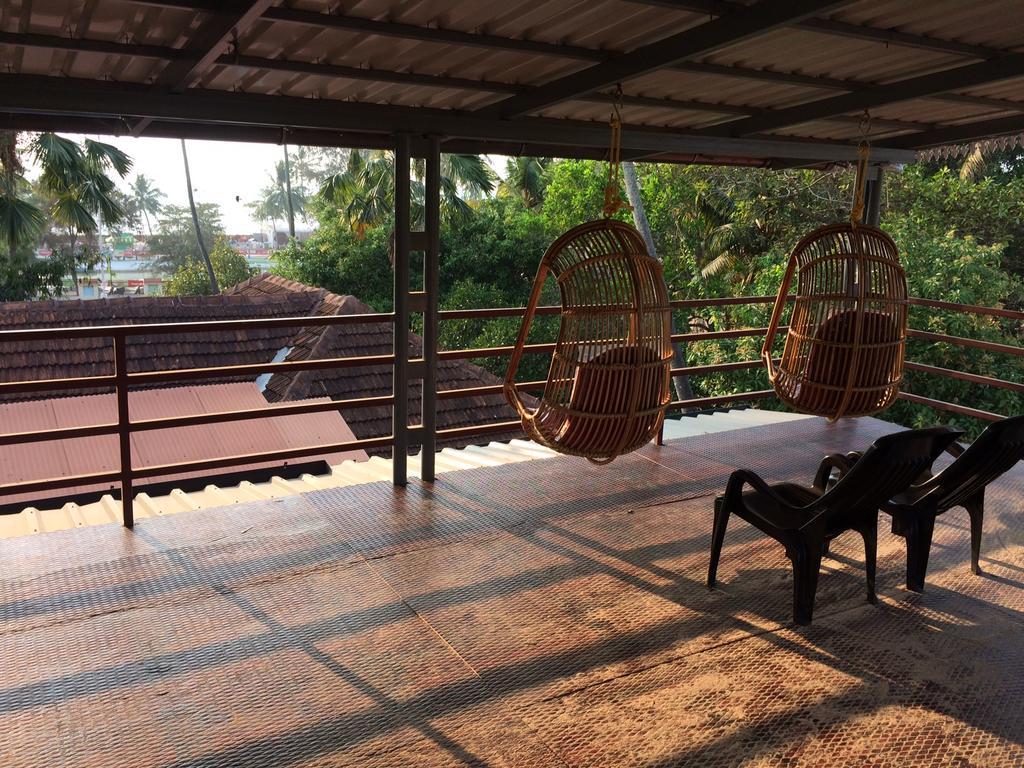 Thoms Beach Homestay Alappuzha Luaran gambar